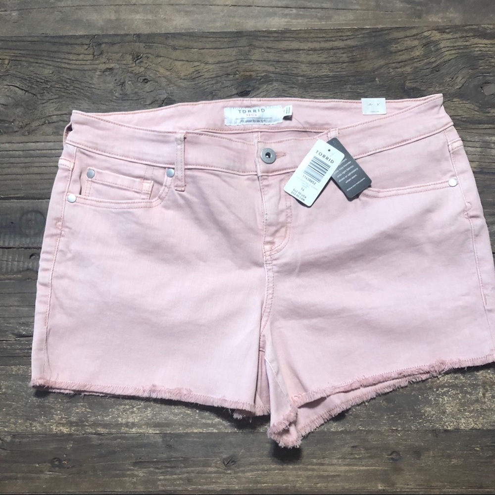 Torrid light pink denim shorts - size 14